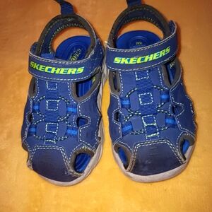 Boys size 6, Skechers sandals
